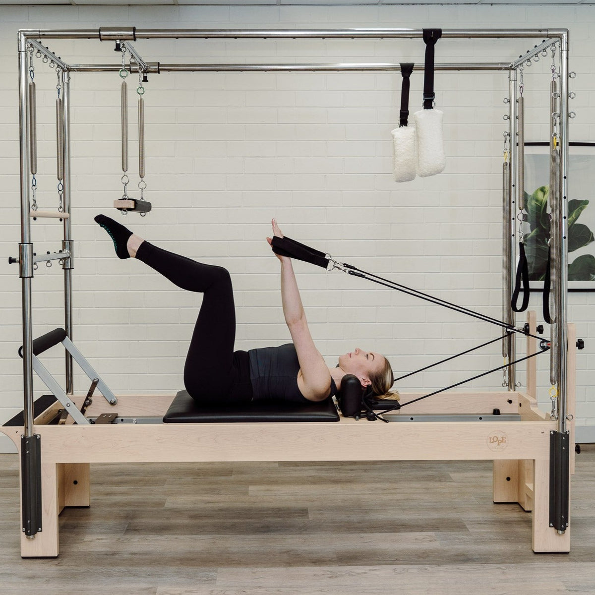 Cadillac Reformer Pilates - Reformer Trapeze Combination